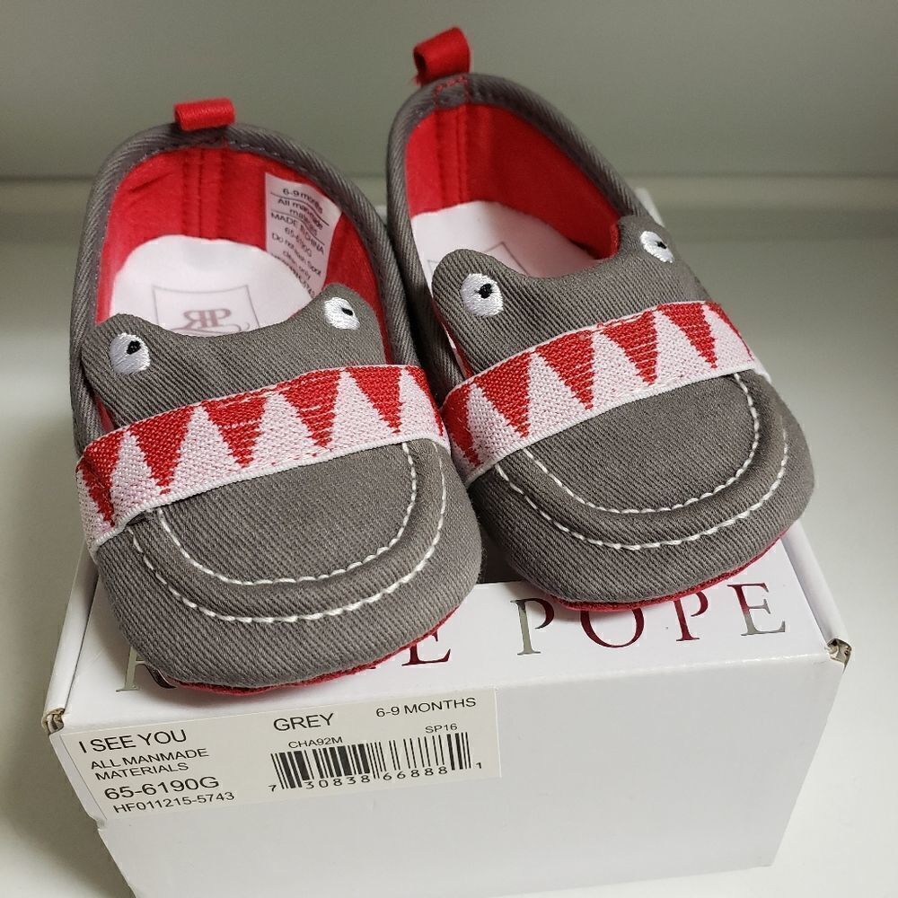 Rosie Pope I See You crib shoes 6-9 month